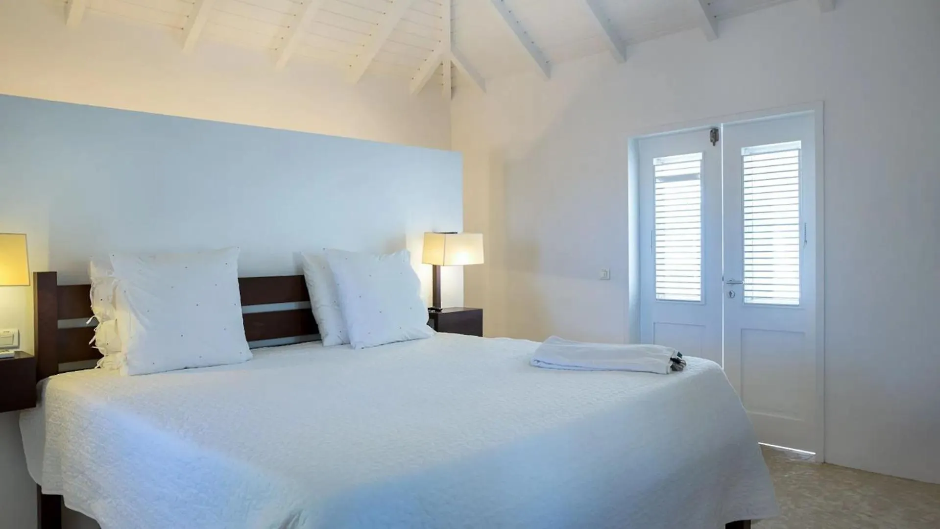 Oceanview Villa With Two Private Pools 구스타비아