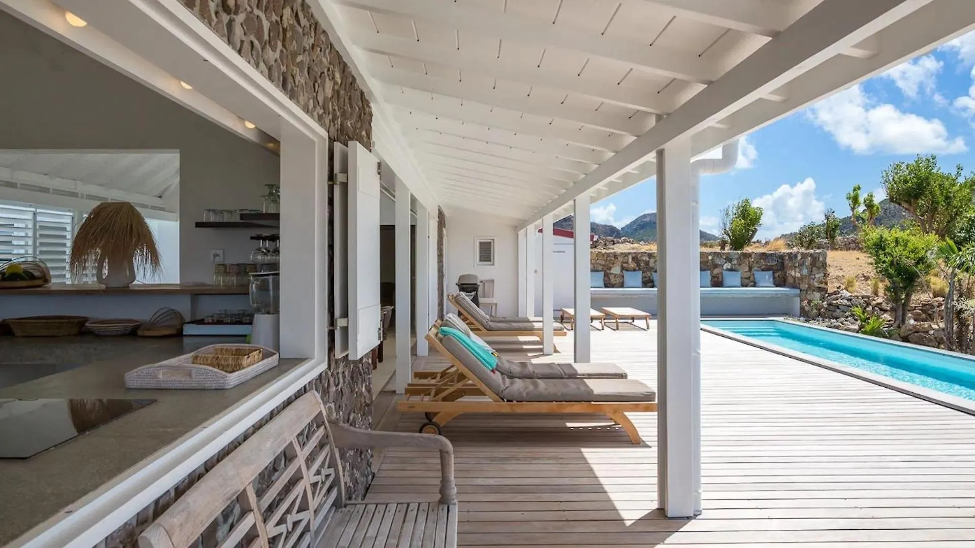 Oceanview Villa With Two Private Pools 구스타비아