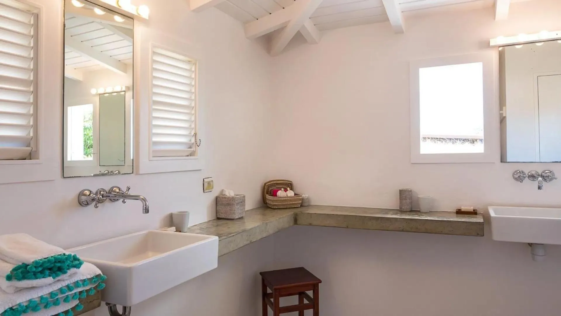 Oceanview Villa With Two Private Pools 구스타비아